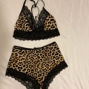 Large pajama set animal print